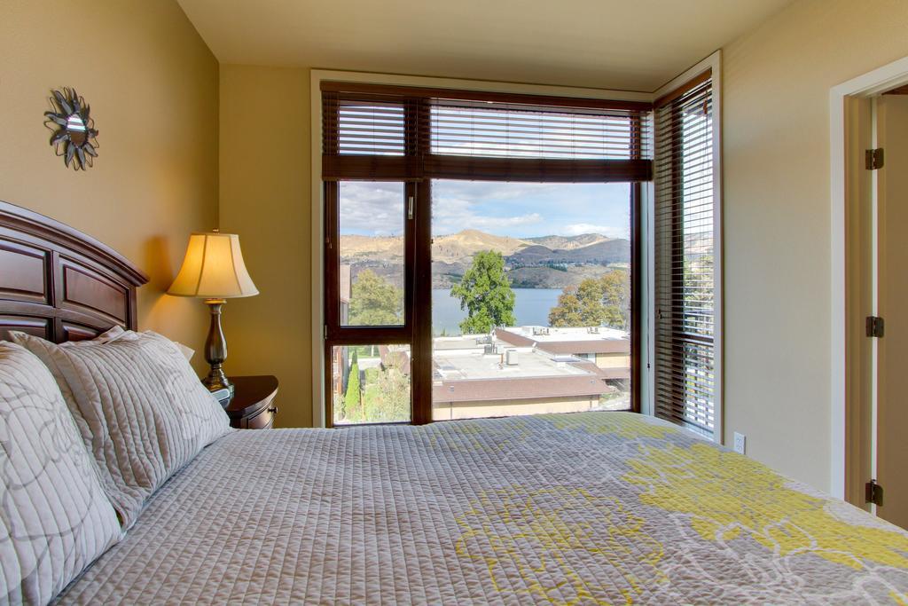 Chelan Resort Suites: Lakeside Wonder Extérieur photo